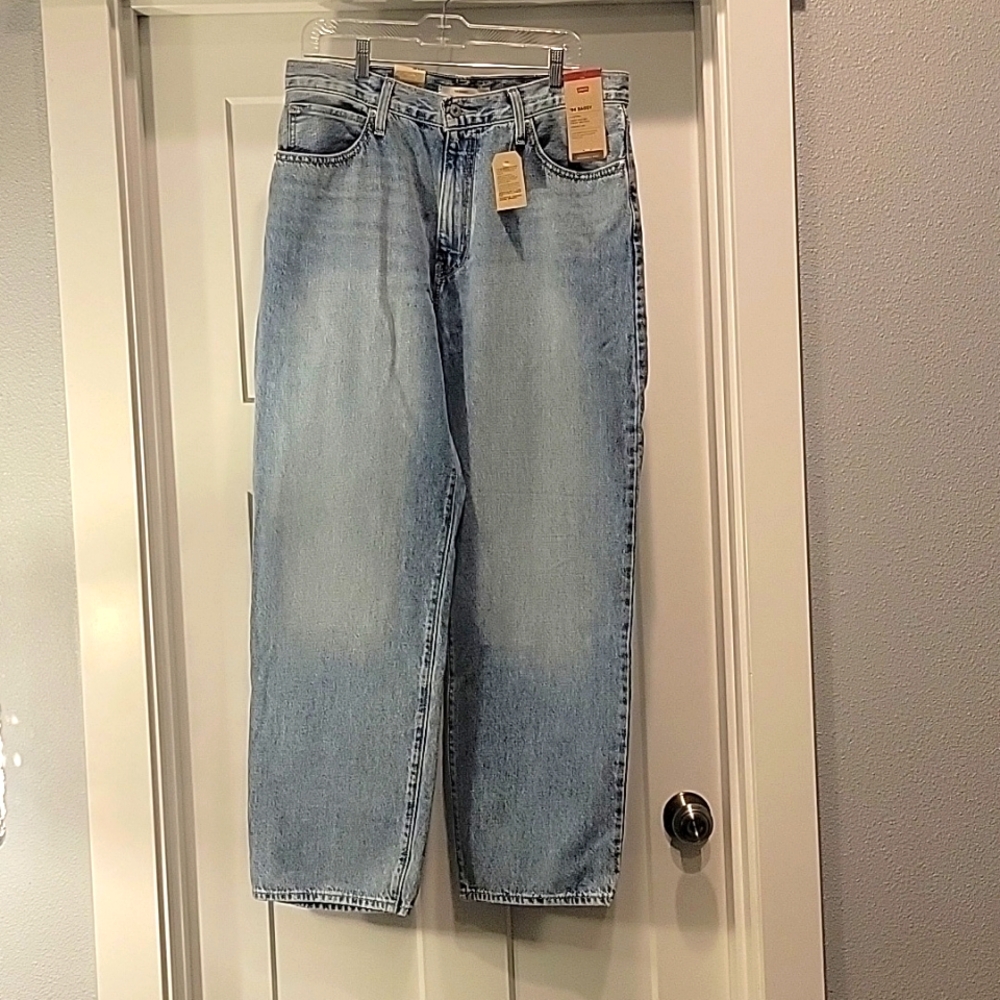 NWT Levi's